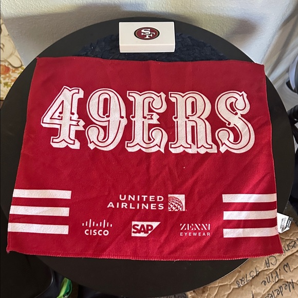 SF 49 er Faithful the Brand Red Towel and plastic box - Picture 3 of 6